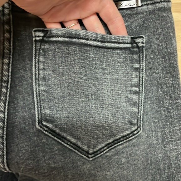 KanCan size 9/28 Gray Color Skinny Jeans with Tapered Leg and Mineral Wash Fade - Picture 7 of 11